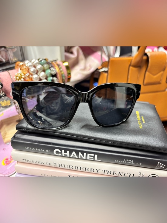 Kurt Geiger Accessories - Kurt Geiger London Black Glitter Wayfarer Sunglasses